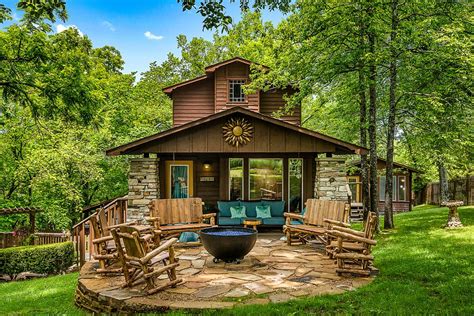 Adventure Awaits: Stay in a Cabin near Magic Springs, Arkansas